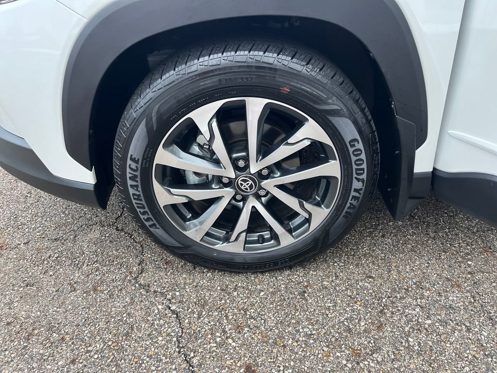 Certified 2023 Toyota Corolla Cross XLE w/ Convenience Package image 26