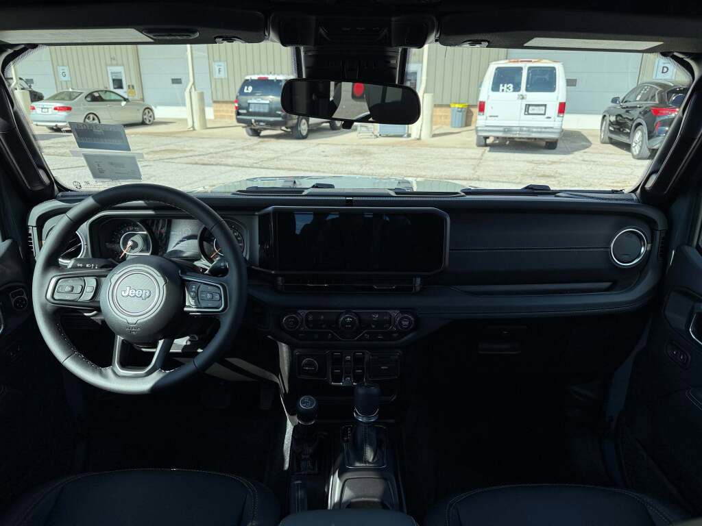 New 2025 Jeep Gladiator Sport image 24