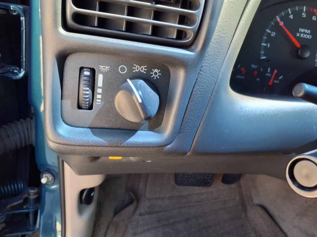 Used 1997 Chevrolet Camaro Z28 image 36