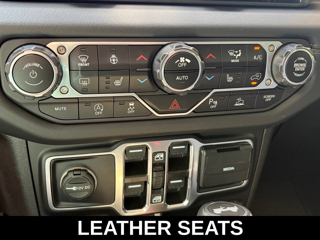Used 2024 Jeep Wrangler Unlimited Rubicon AWD/4WD image 15