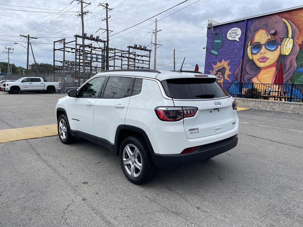 Used 2024 Jeep Compass Latitude AWD/4WD image 3