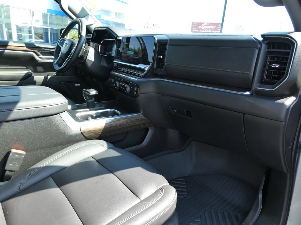 Certified 2024 Chevrolet Silverado 1500 RST AWD/4WD image 15