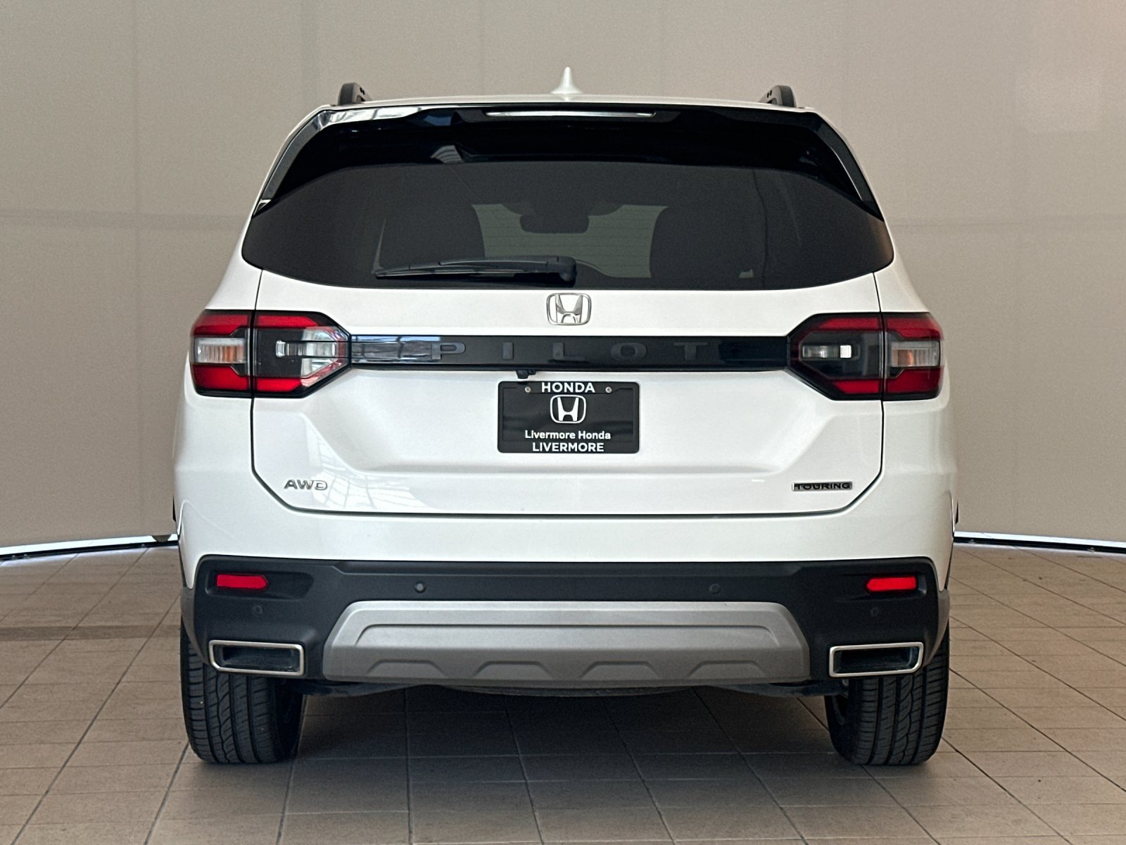 Used 2024 Honda Pilot Touring image 5