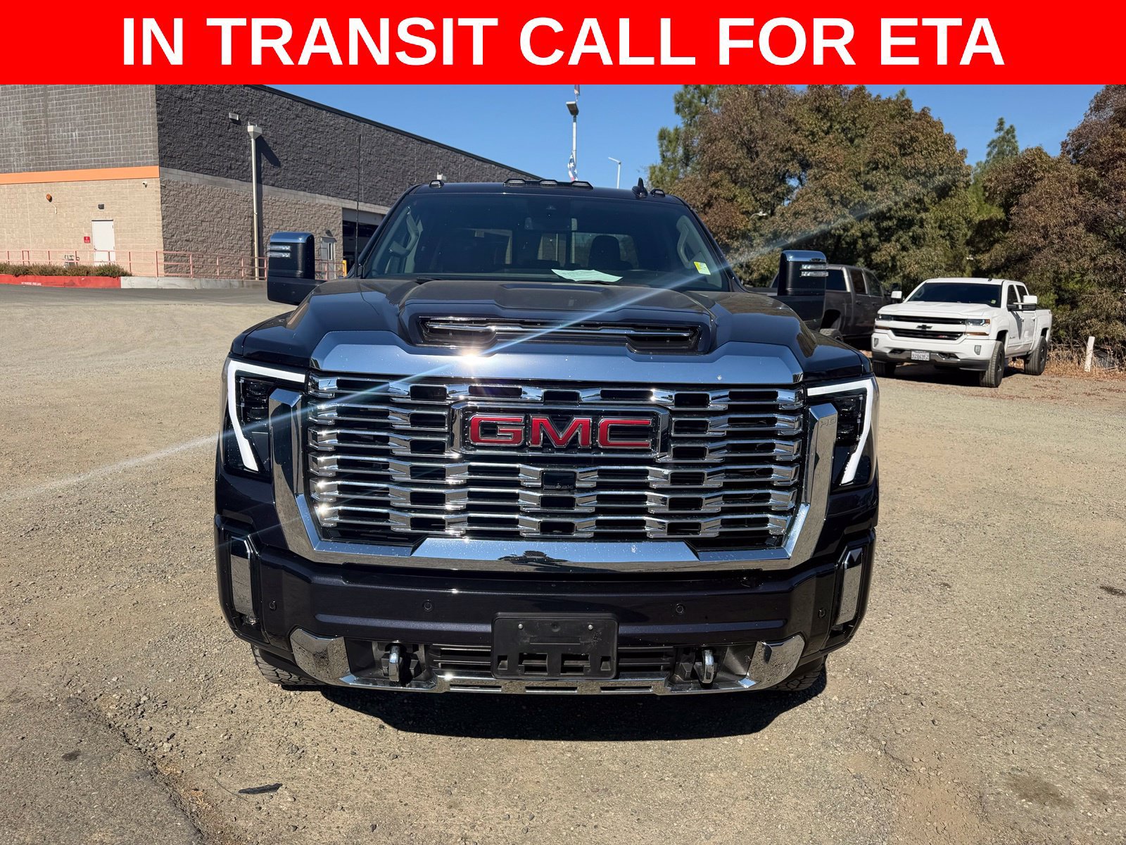 Used 2024 GMC Sierra 2500 Denali AWD/4WD image 8