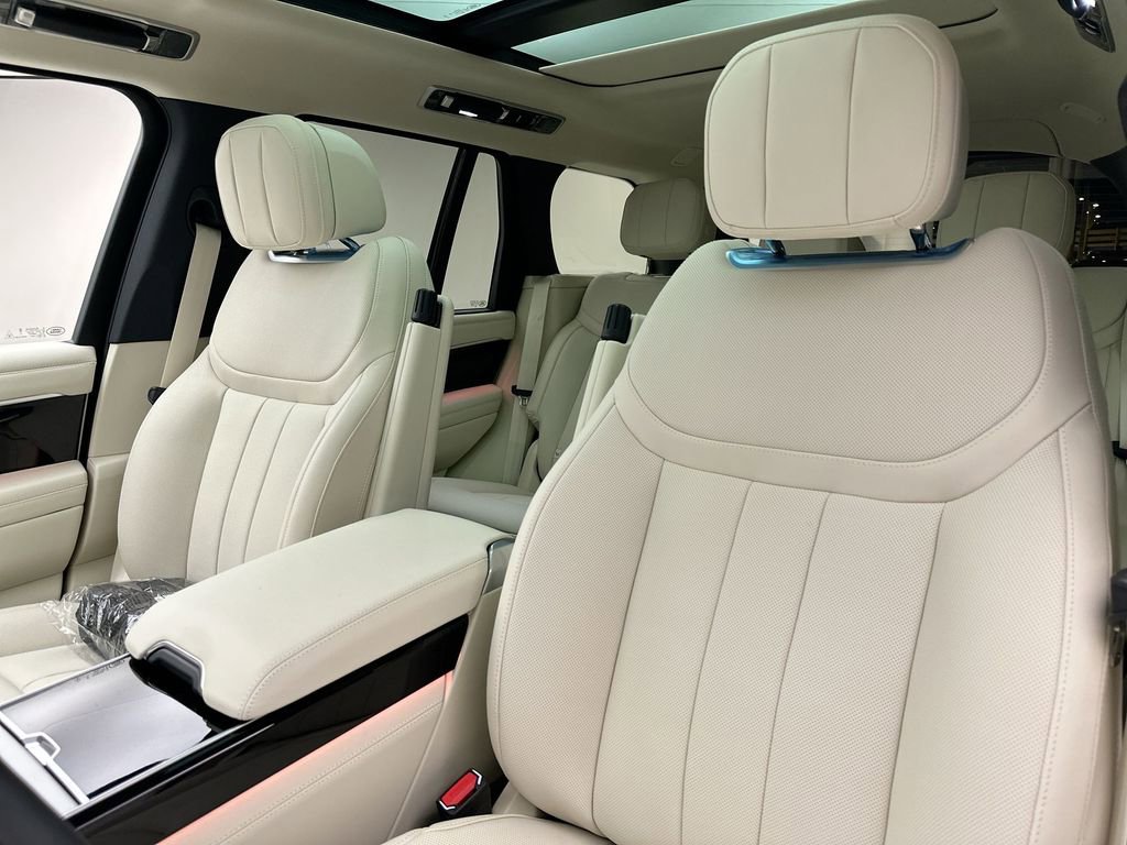 New 2026 Land Rover Range Rover SE image 22