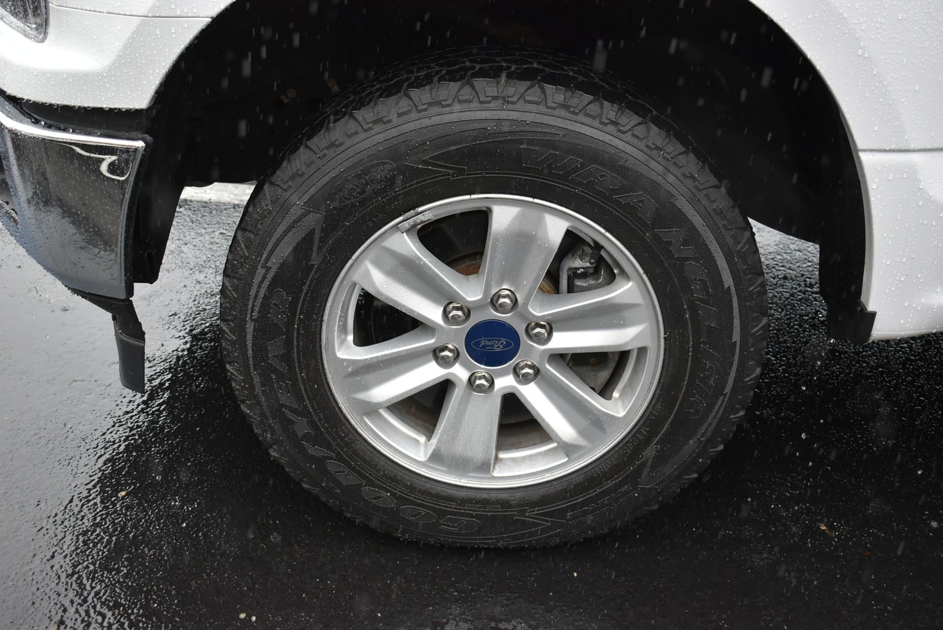 Used 2019 Ford F150 XLT w/ Trailer Tow Package image 11