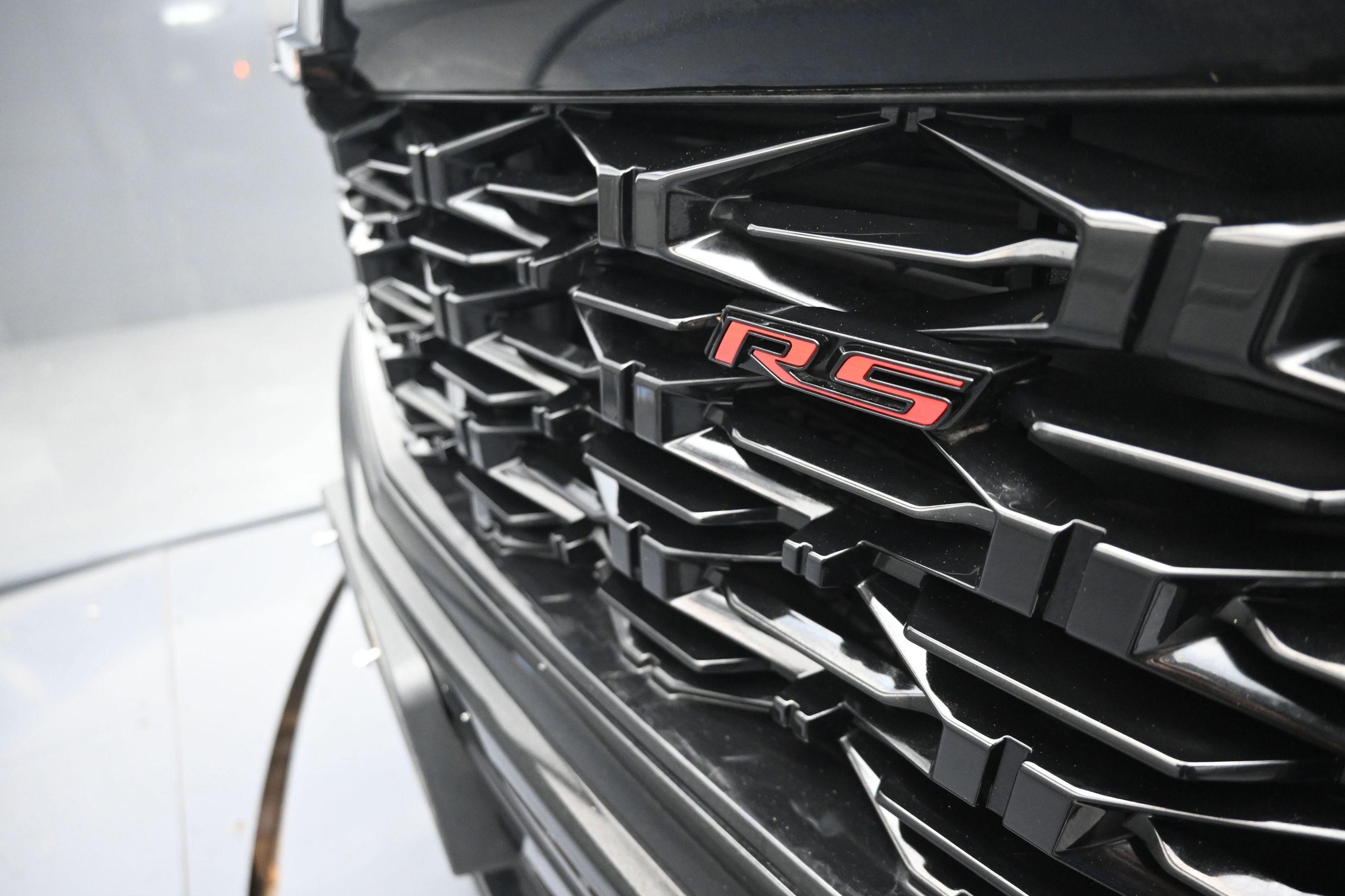 Used 2024 Chevrolet Traverse RS FWD image 40