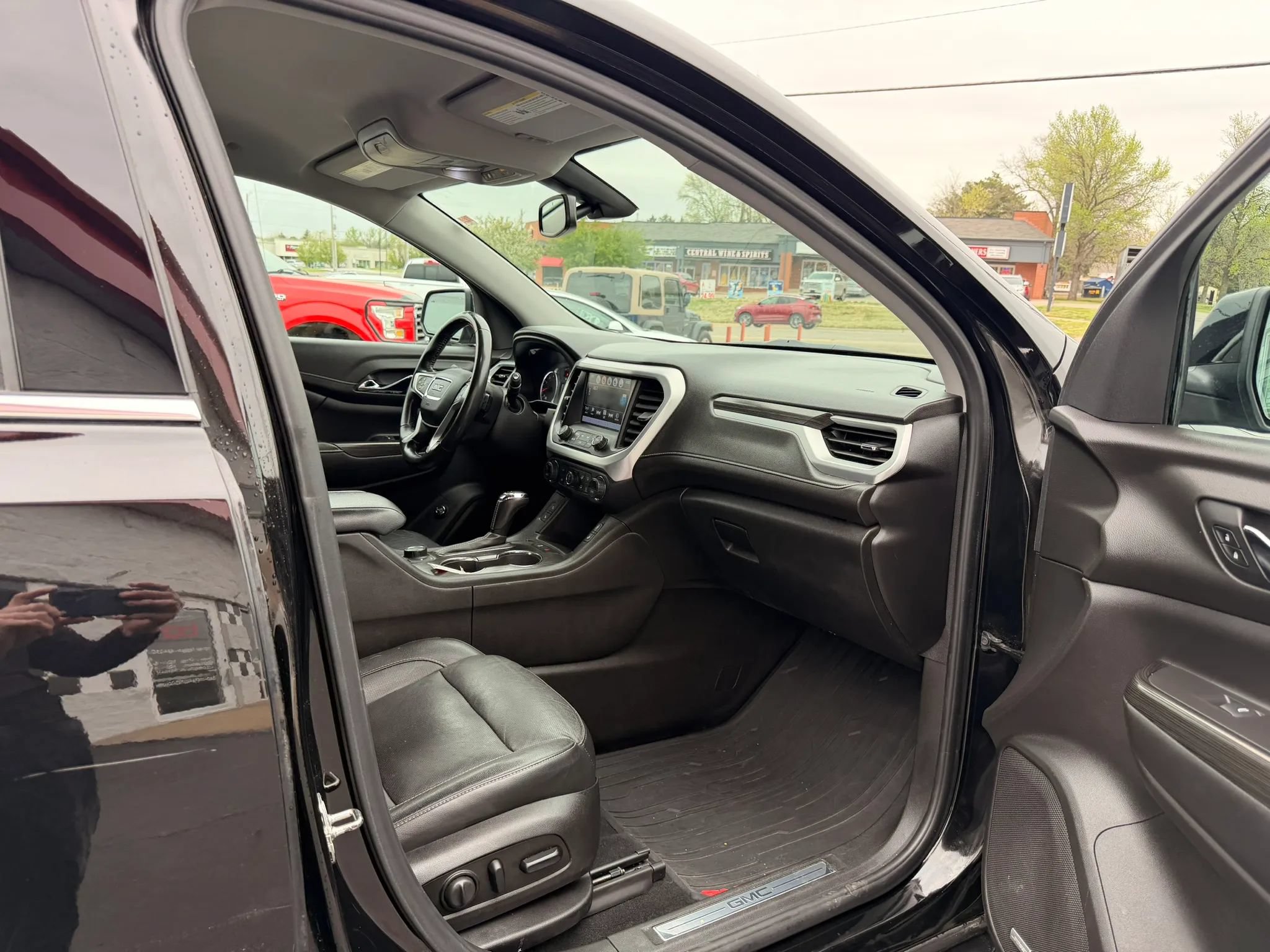 Used 2019 GMC Acadia SLT FWD image 29