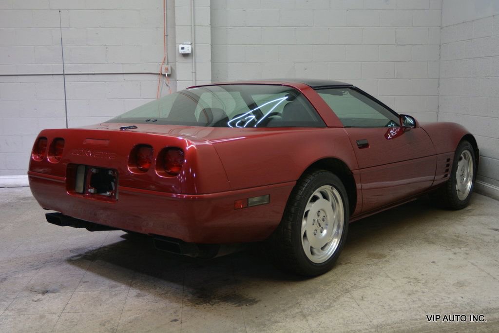 Used 1994 Chevrolet Corvette Coupe image 4