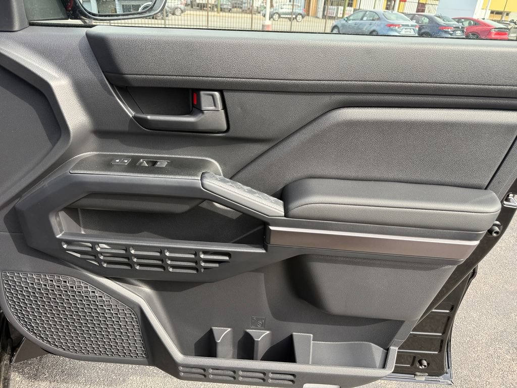 New 2026 Toyota 4Runner SR5 AWD/4WD image 19