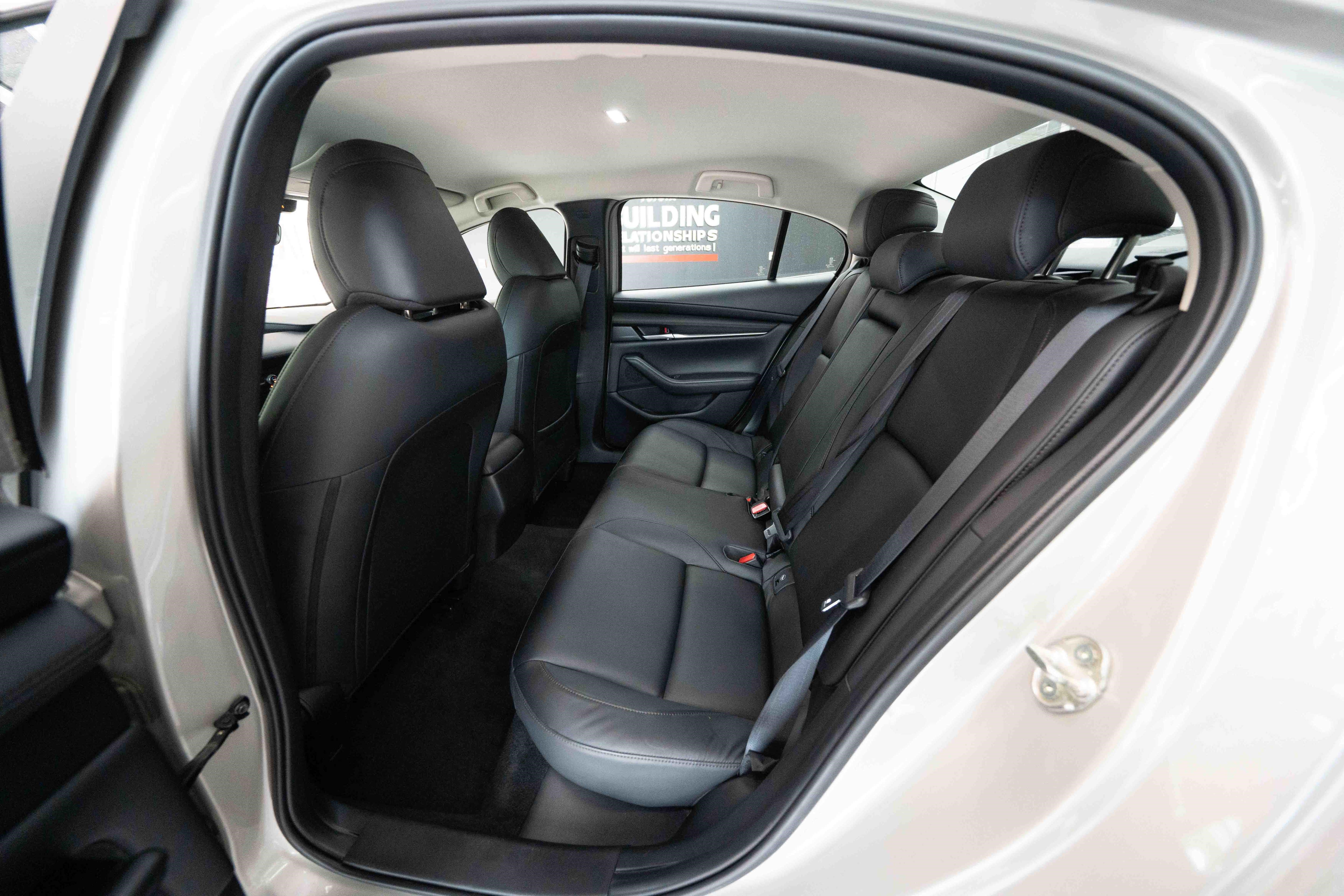 Used 2025 MAZDA MAZDA3 s FWD image 23
