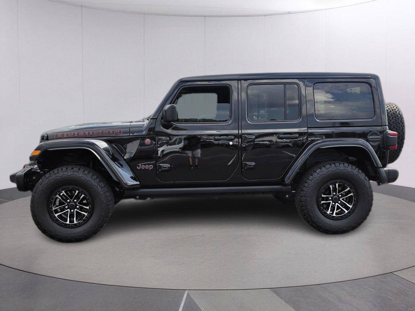 Used 2024 Jeep Wrangler Unlimited Rubicon AWD/4WD image 2
