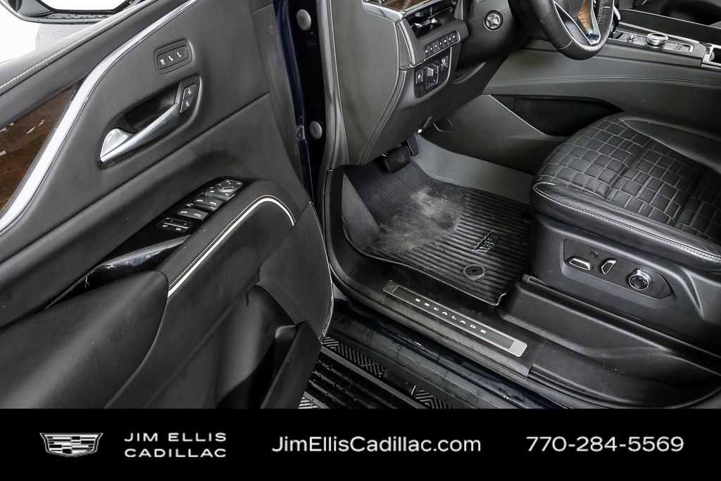 Used 2023 Cadillac Escalade Premium Luxury Platinum w/ Heavy-Duty Trailer Package image 8