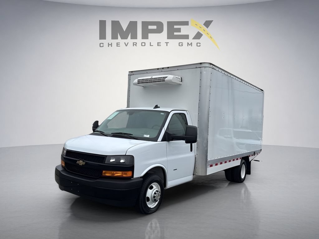 Used 2024 Chevrolet Express 3500 w/ Power Convenience Package RWD image 1