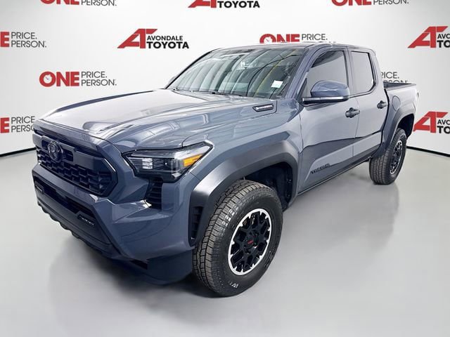 Certified 2025 Toyota Tacoma TRD Off-Road image 3