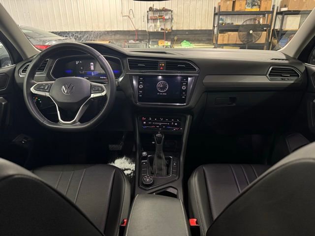 Used 2024 Volkswagen Tiguan SE image 20