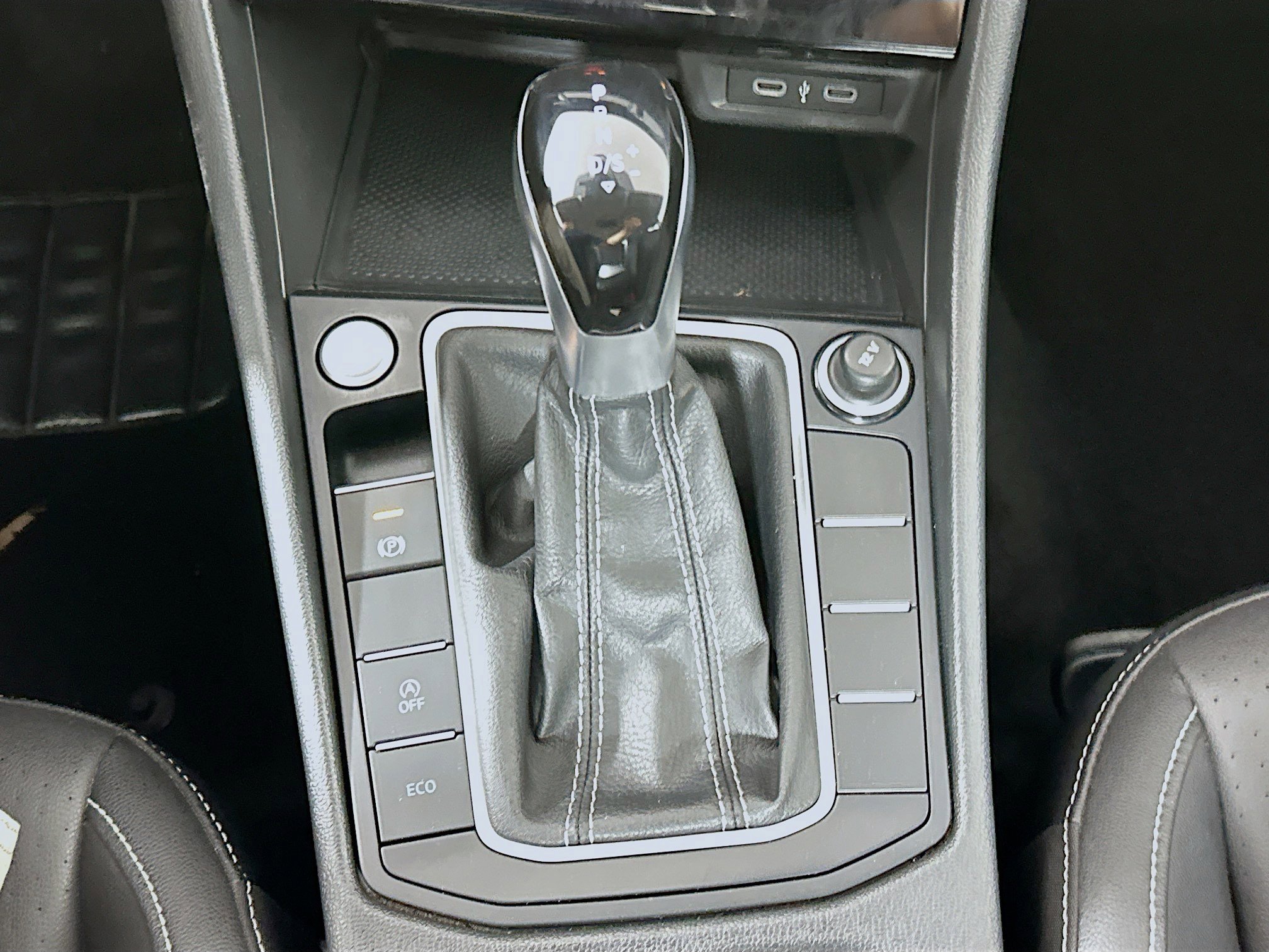 Used 2024 Volkswagen Jetta SE FWD image 24