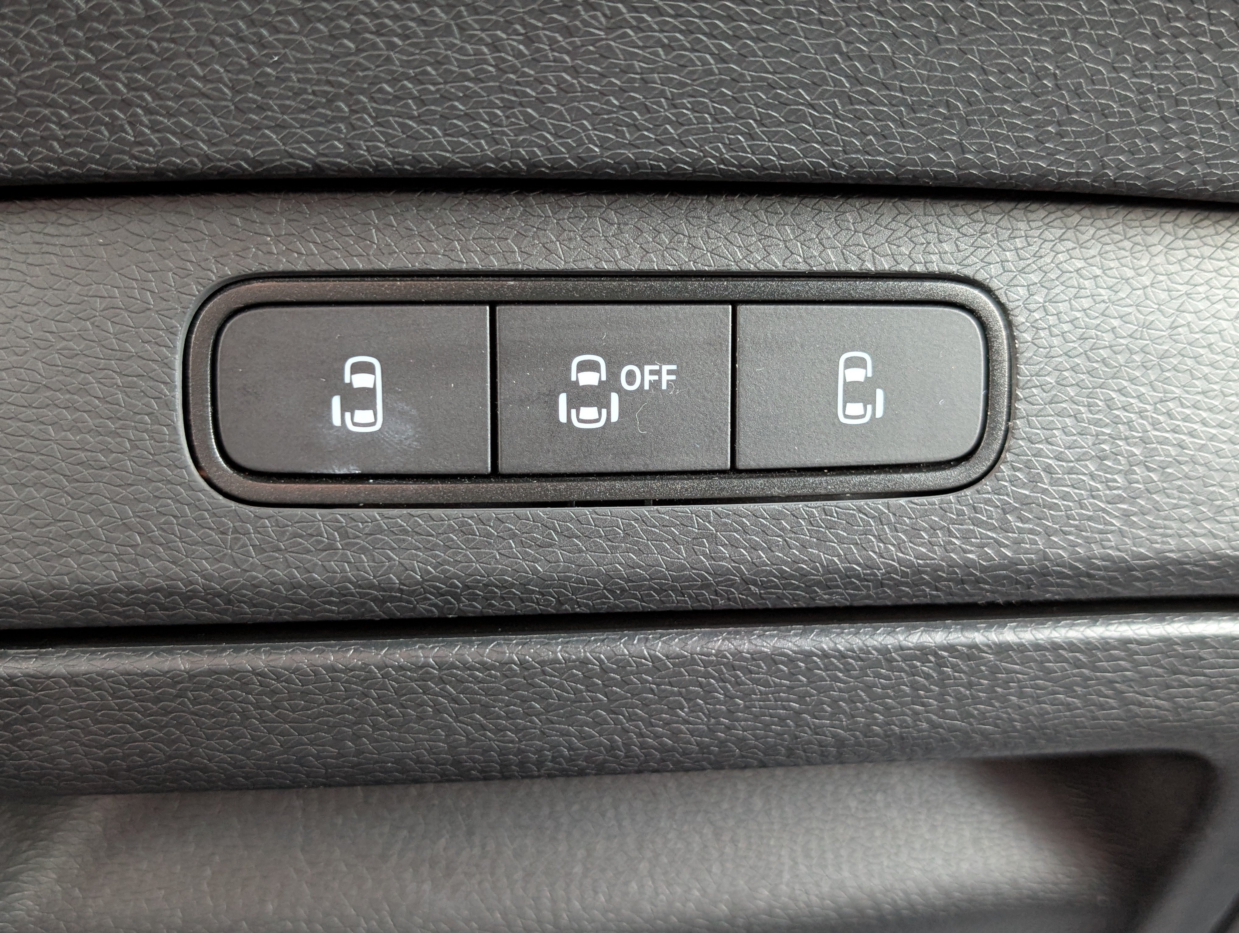 Used 2025 Volkswagen ID. Buzz Pro S Plus RWD image 25