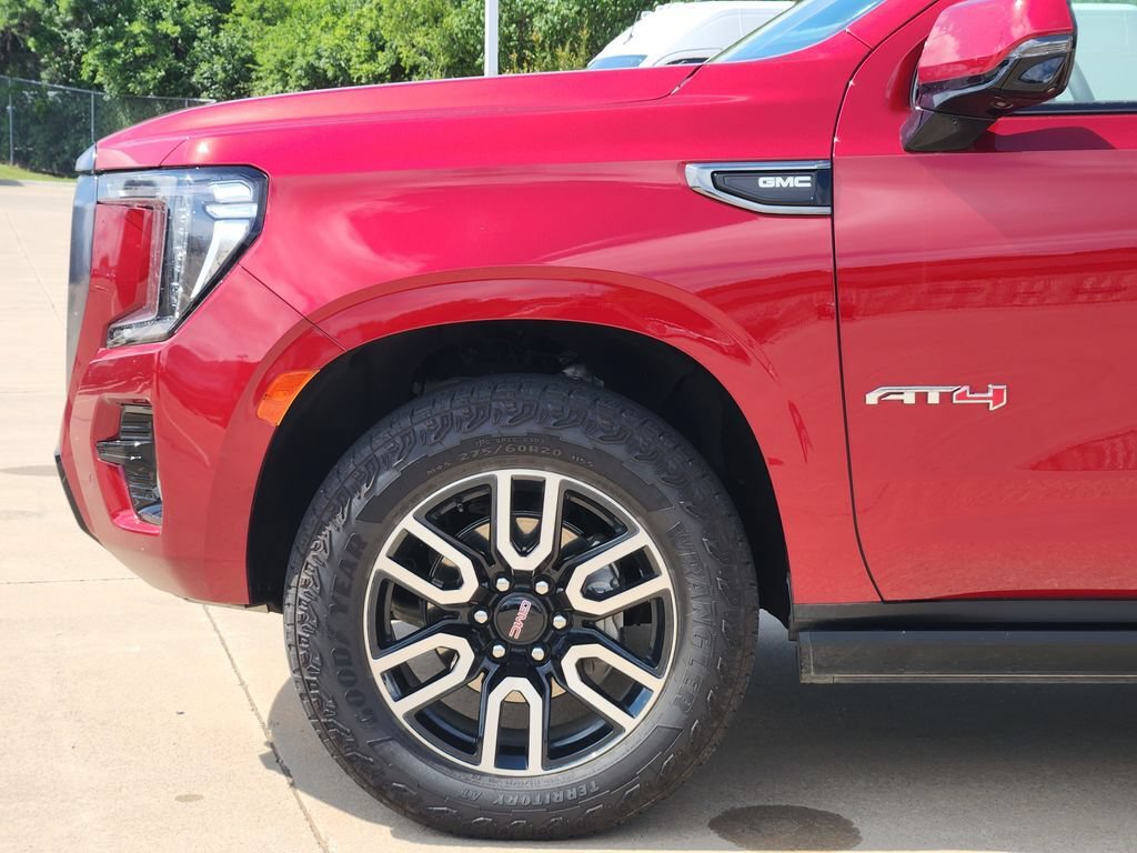 Used 2024 GMC Yukon AT4 w/ Technology Package AWD/4WD image 8