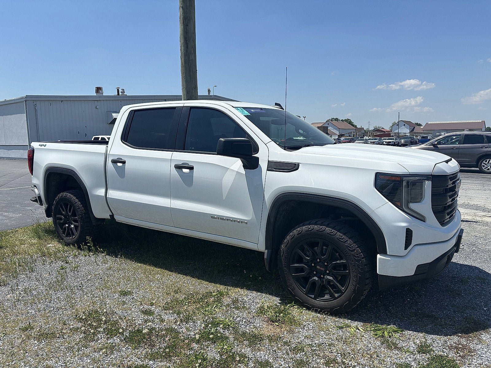 Used 2024 GMC Sierra 1500 Pro w/ Graphite Edition AWD/4WD image 2