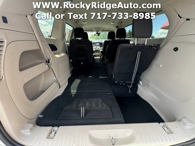Used 2023 Chrysler Voyager LX FWD image 36