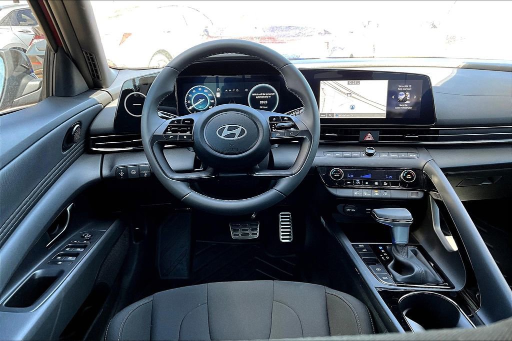 New 2025 Hyundai Elantra SEL image 20