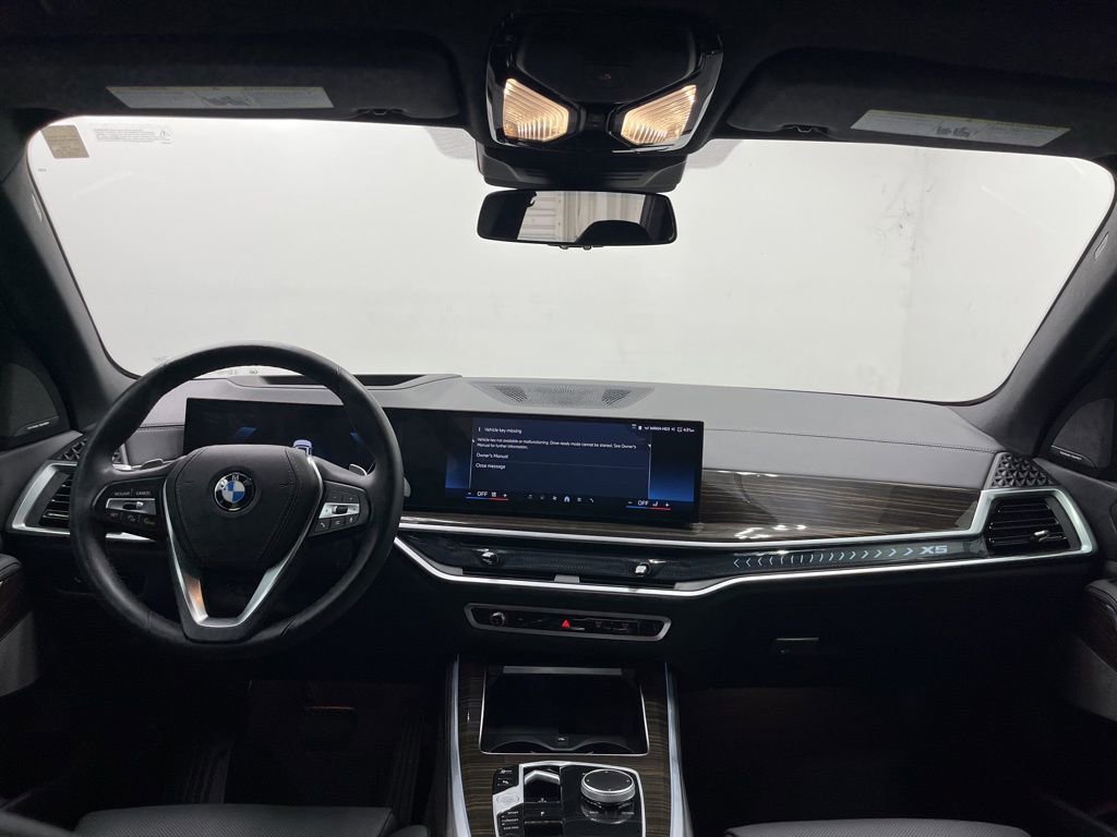 Used 2024 BMW X5 sDrive40i w/ Premium Package image 19