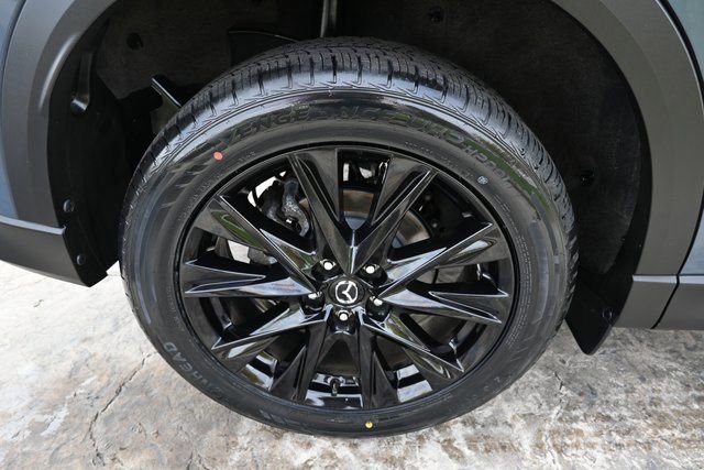 Used 2023 MAZDA CX-5 Carbon Edition image 12