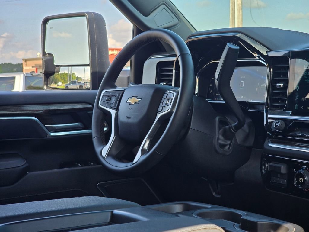 Used 2026 Chevrolet Silverado 2500 LT w/ Safety Package AWD/4WD image 30