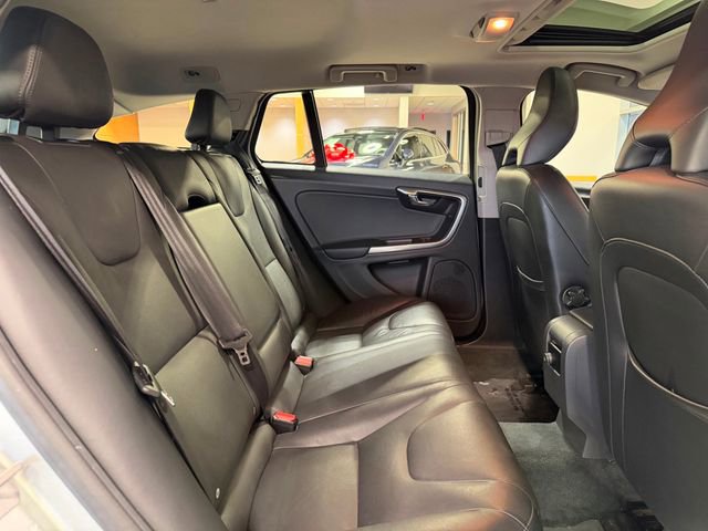 Used 2015 Volvo V60 T5 Premier Plus image 22