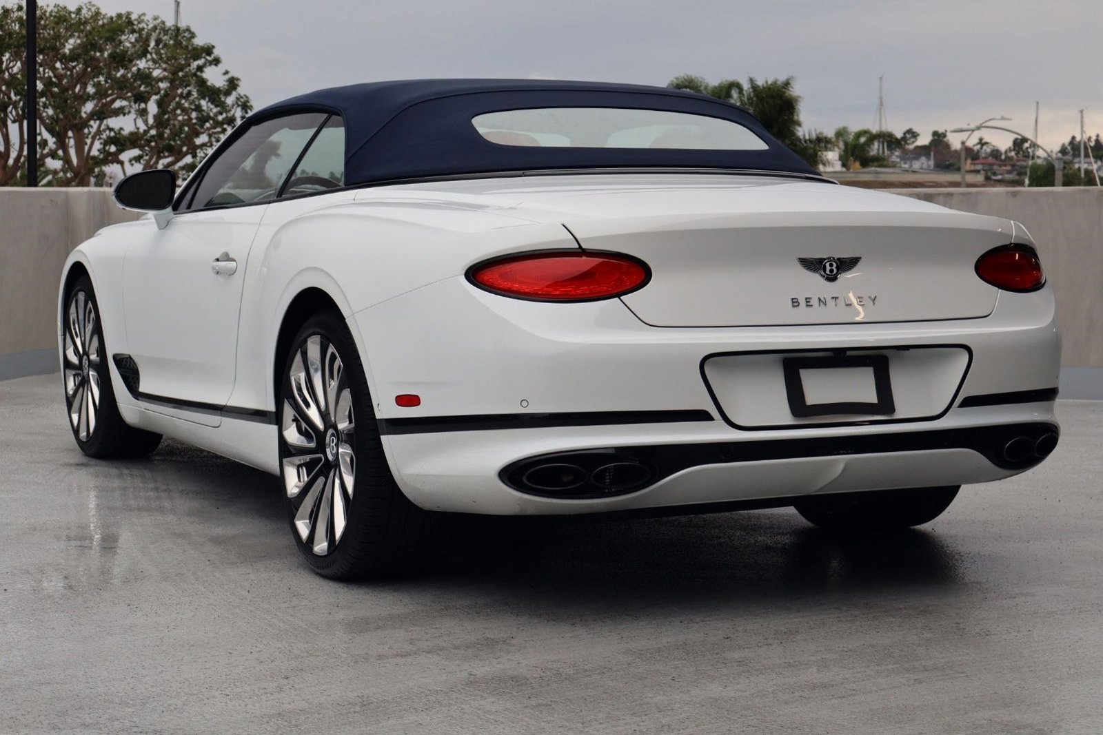 Certified 2024 Bentley Continental GT Mulliner image 3