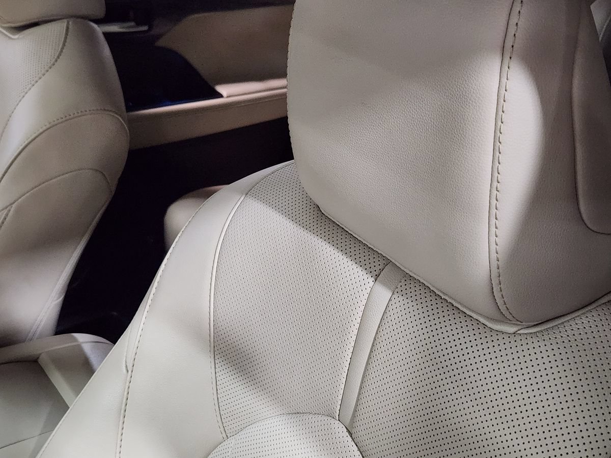 Used 2022 Toyota Highlander Limited FWD image 34