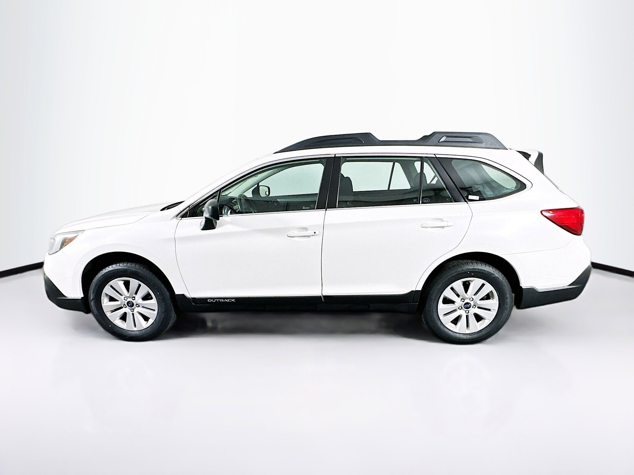 Used 2019 Subaru Outback 2.5i image 4