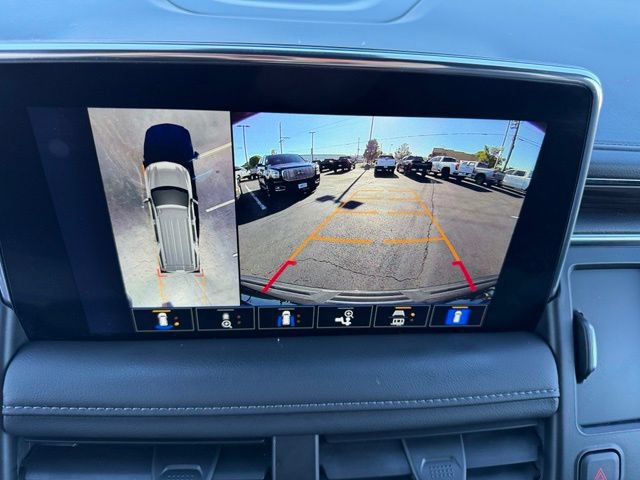 Used 2023 Chevrolet Suburban Z71 w/ Luxury Package AWD/4WD image 25