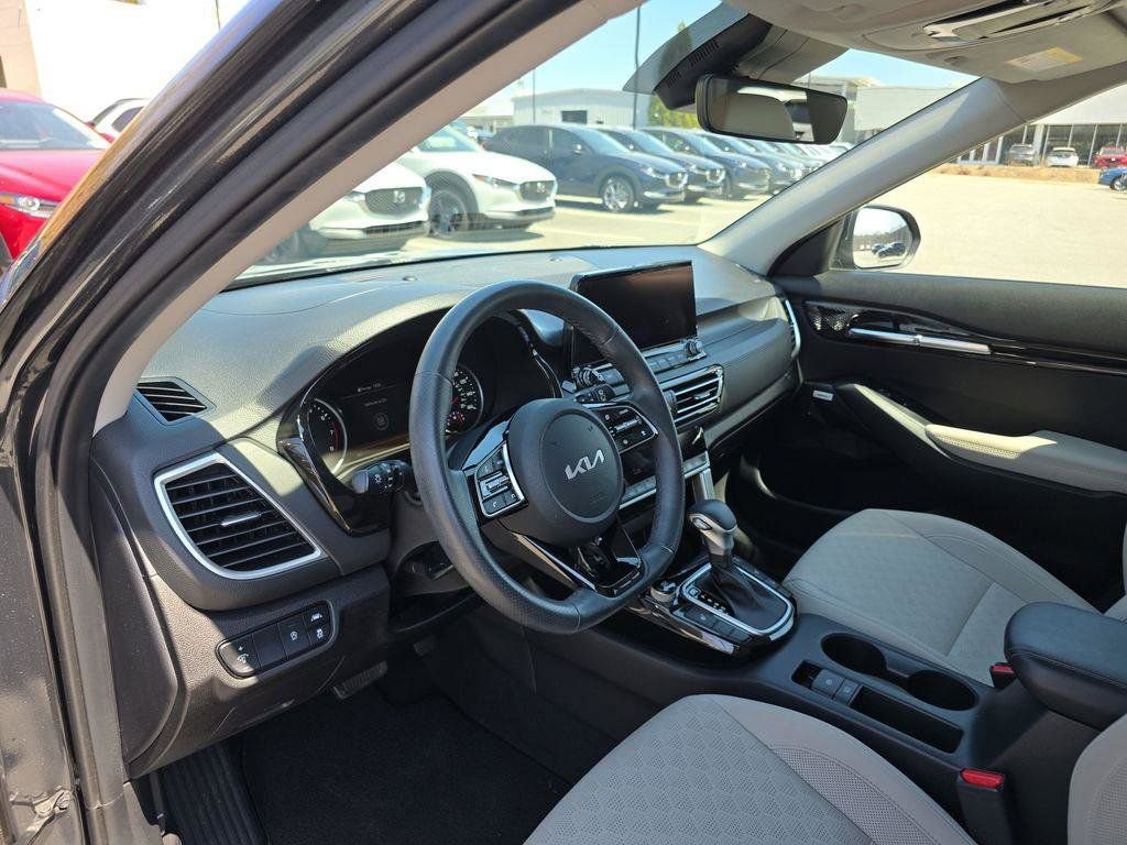Used 2023 Kia Seltos SX image 23