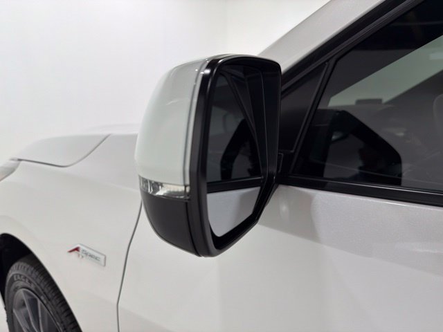 Certified 2025 Acura RDX w/ Advance Package AWD/4WD image 9