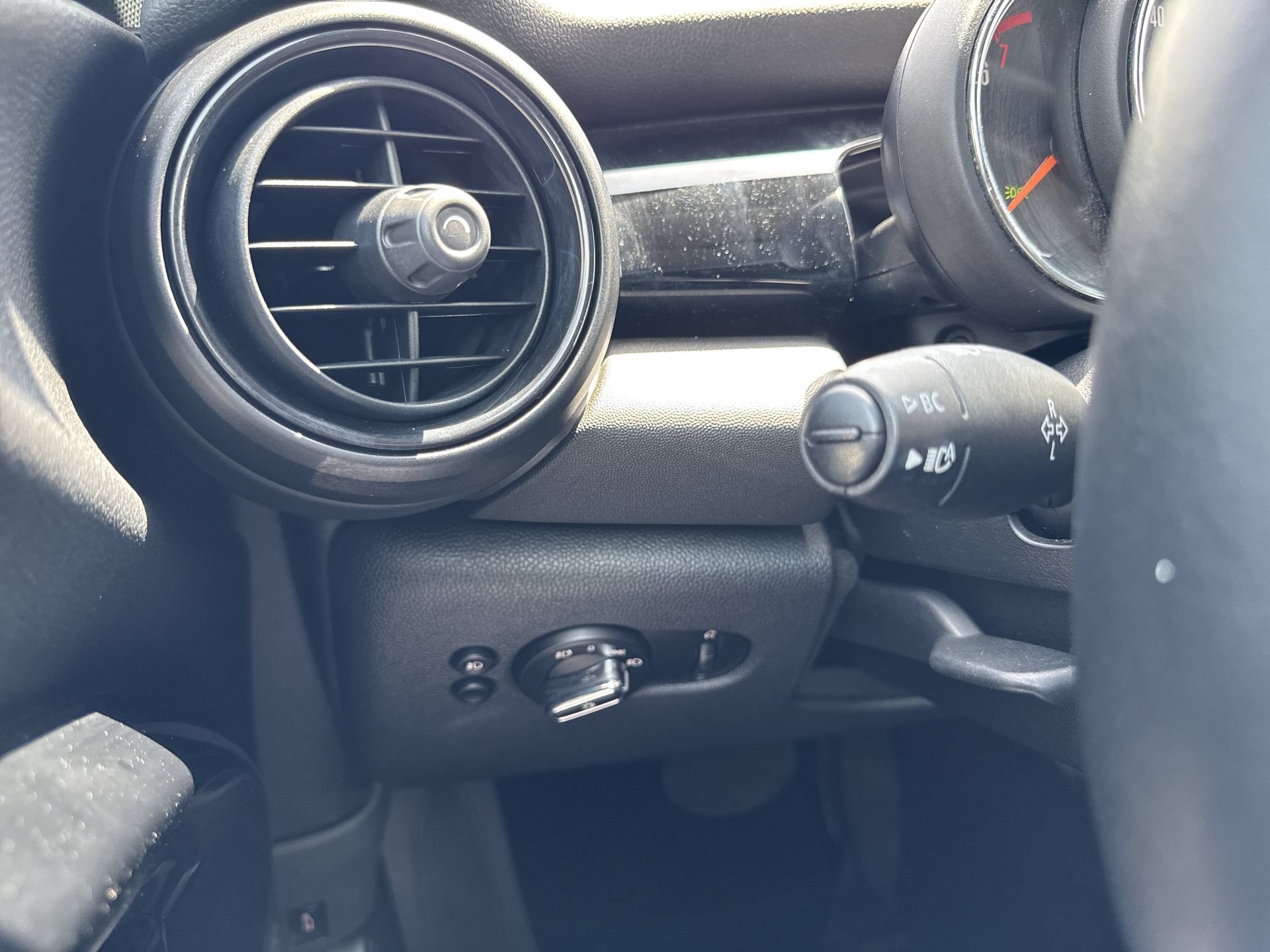 Used 2019 MINI Cooper S w/ Premium Package FWD image 26