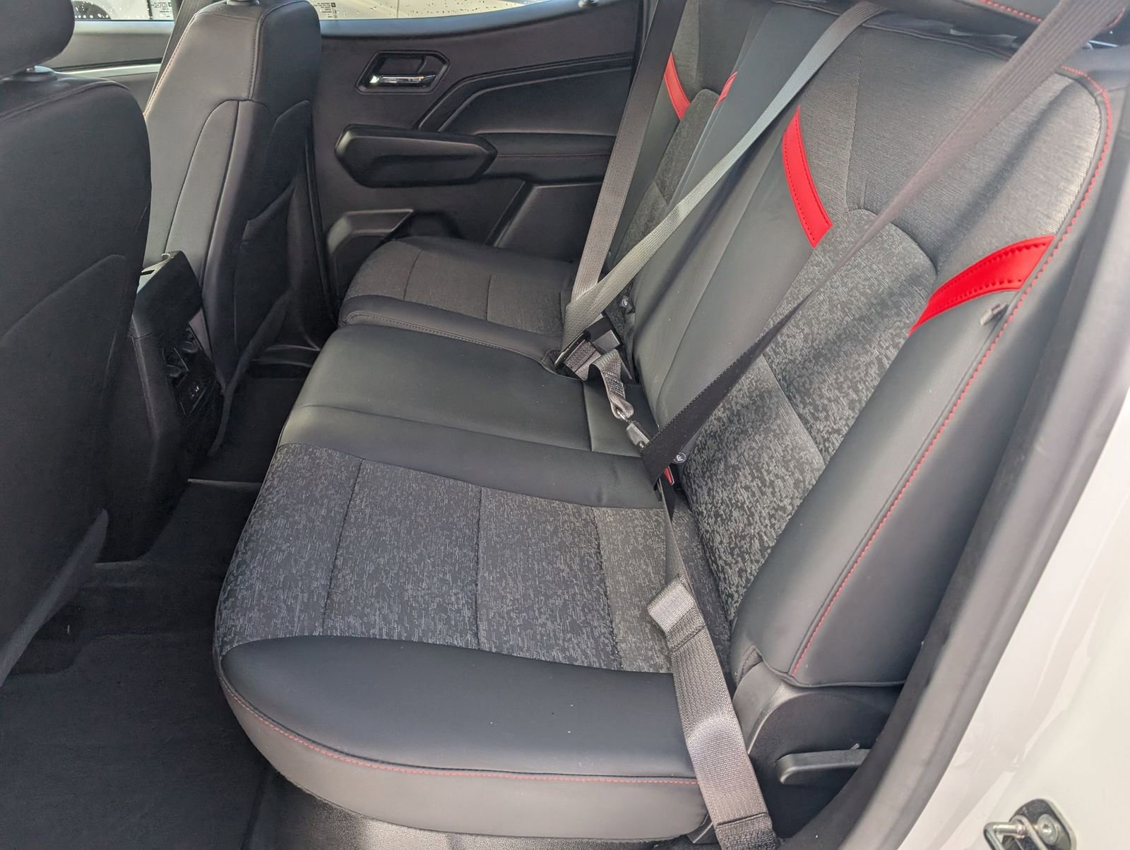 Used 2023 Chevrolet Colorado Z71 w/ Z71 Convenience Package 2 image 12