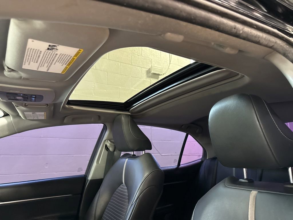 Used 2019 Toyota Camry SE w/ Convenience Package image 28