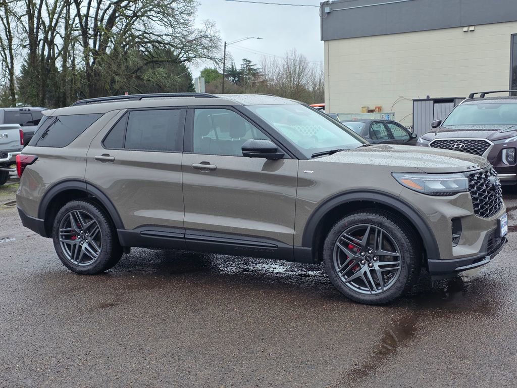 New 2026 Ford Explorer ST-Line w/ ST-Line Street Pack image 9