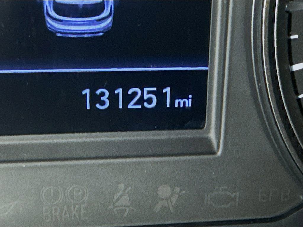 Used 2019 Hyundai Santa Fe SE image 12