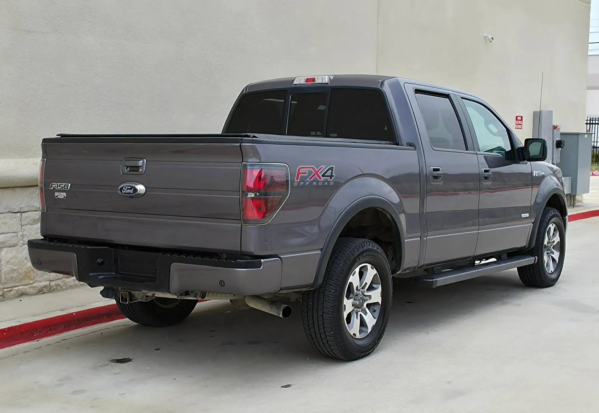 Used 2012 Ford F150 FX4 w/ FX Luxury Pkg AWD/4WD image 3