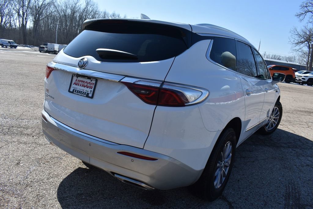 Used 2024 Buick Enclave Premium AWD/4WD image 8