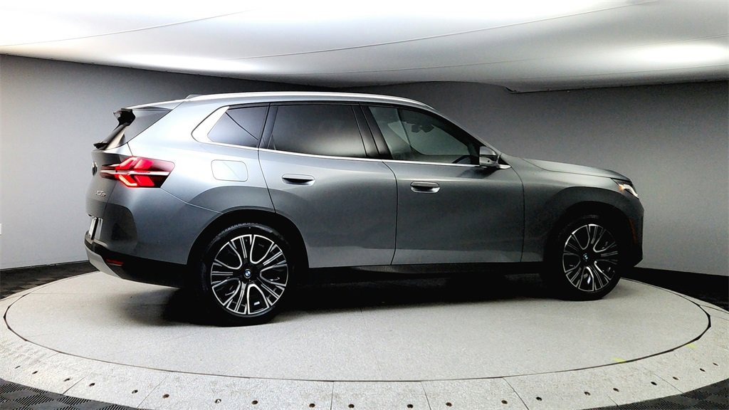 Used 2025 BMW X3 xDrive30i w/ Premium Package image 7