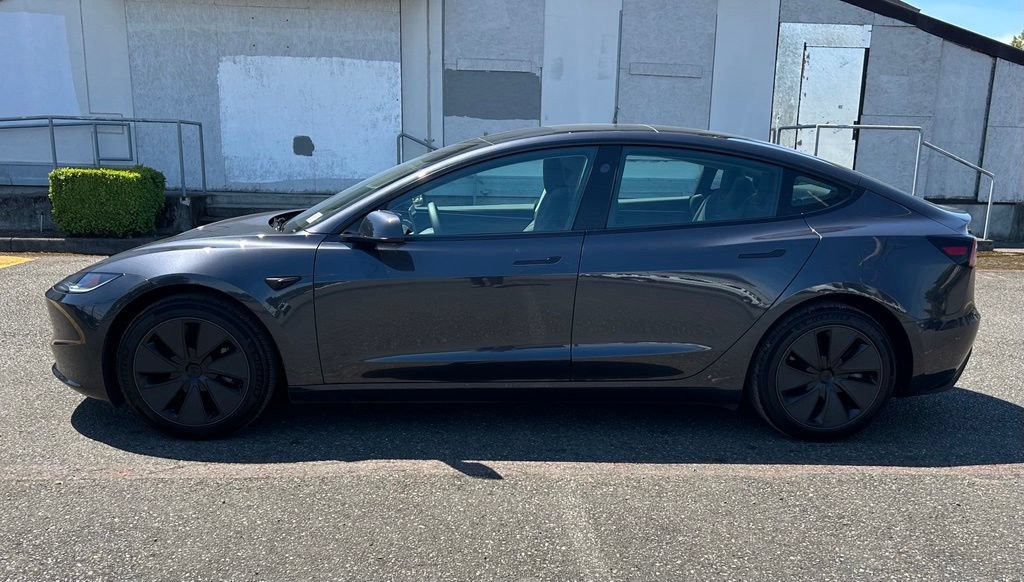 Used 2024 Tesla Model 3 Standard Range RWD image 8
