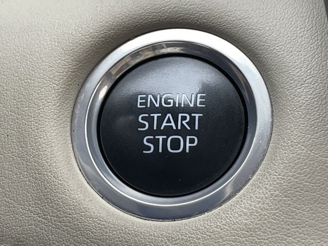 Used 2024 Toyota Highlander Platinum FWD image 20