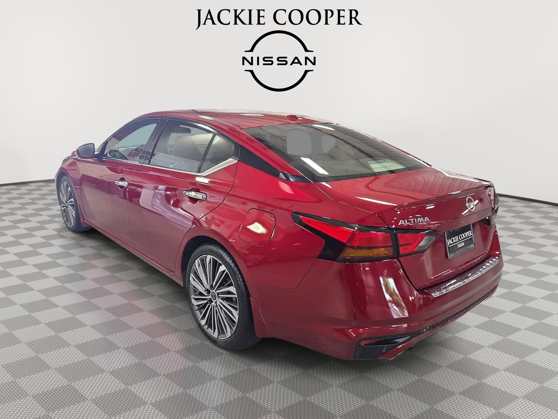Used 2023 Nissan Altima 2.5 SL FWD image 7