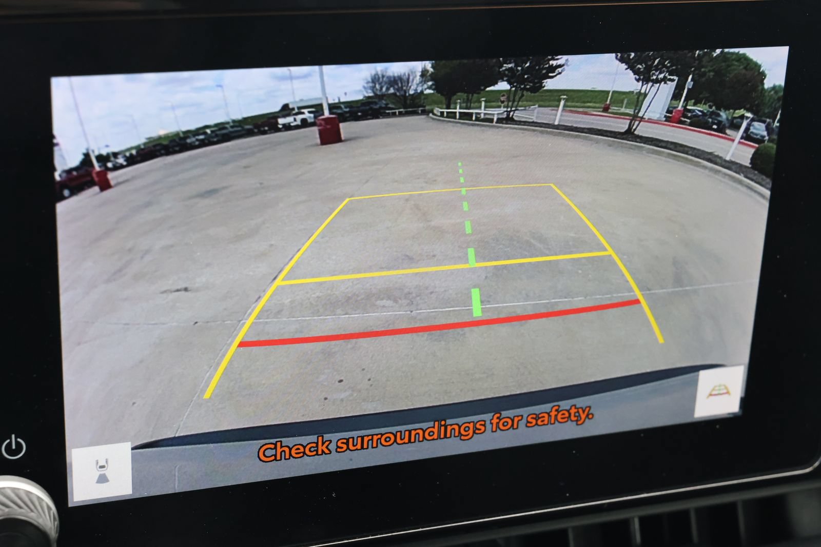 Used 2024 Toyota RAV4 XLE FWD image 3