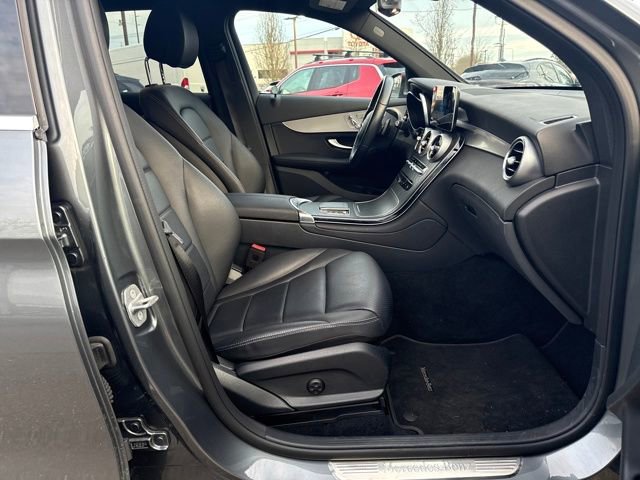 Used 2021 Mercedes-Benz GLC 300 4MATIC image 14