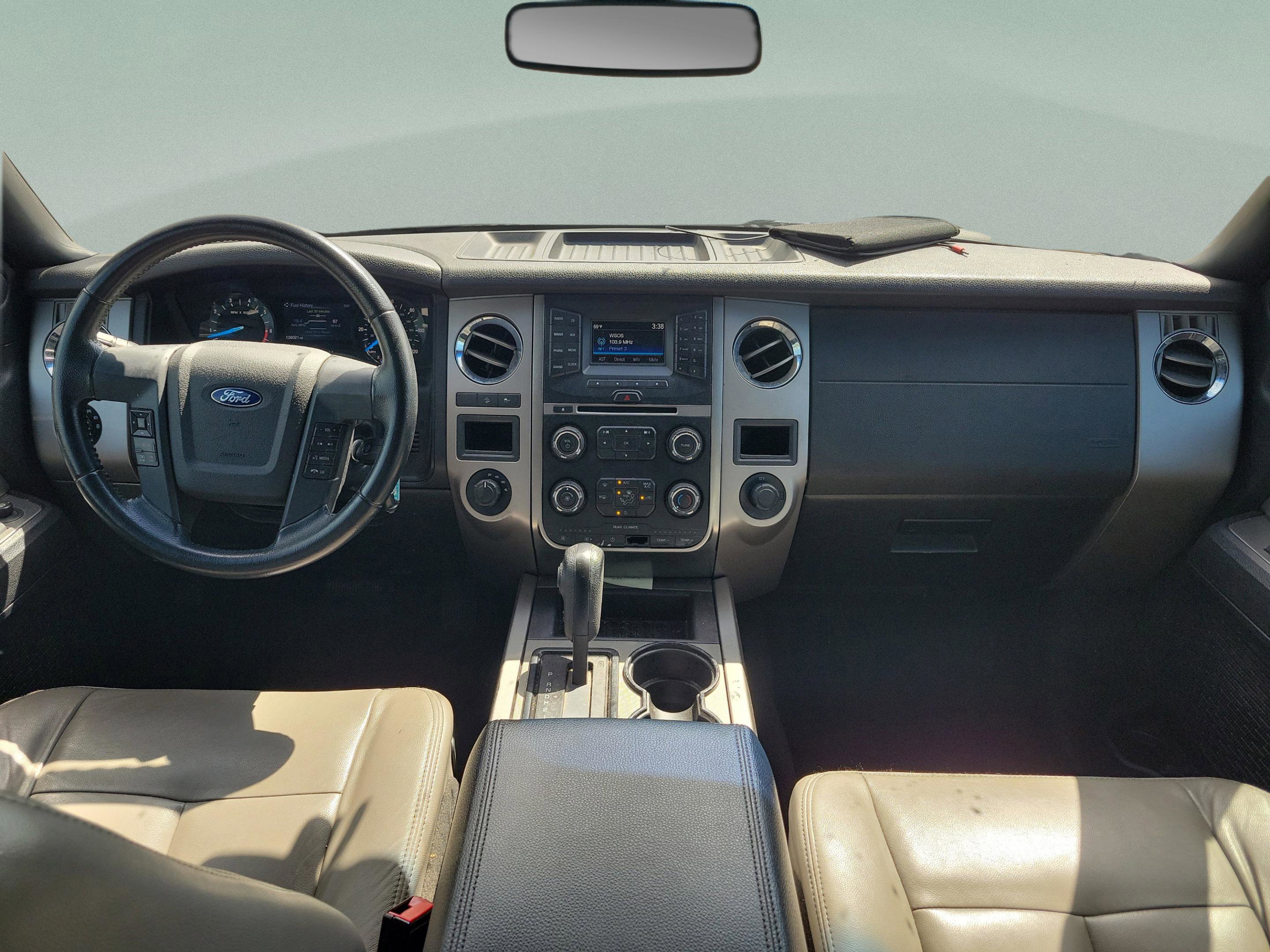 Used 2017 Ford Expedition XLT AWD/4WD image 11